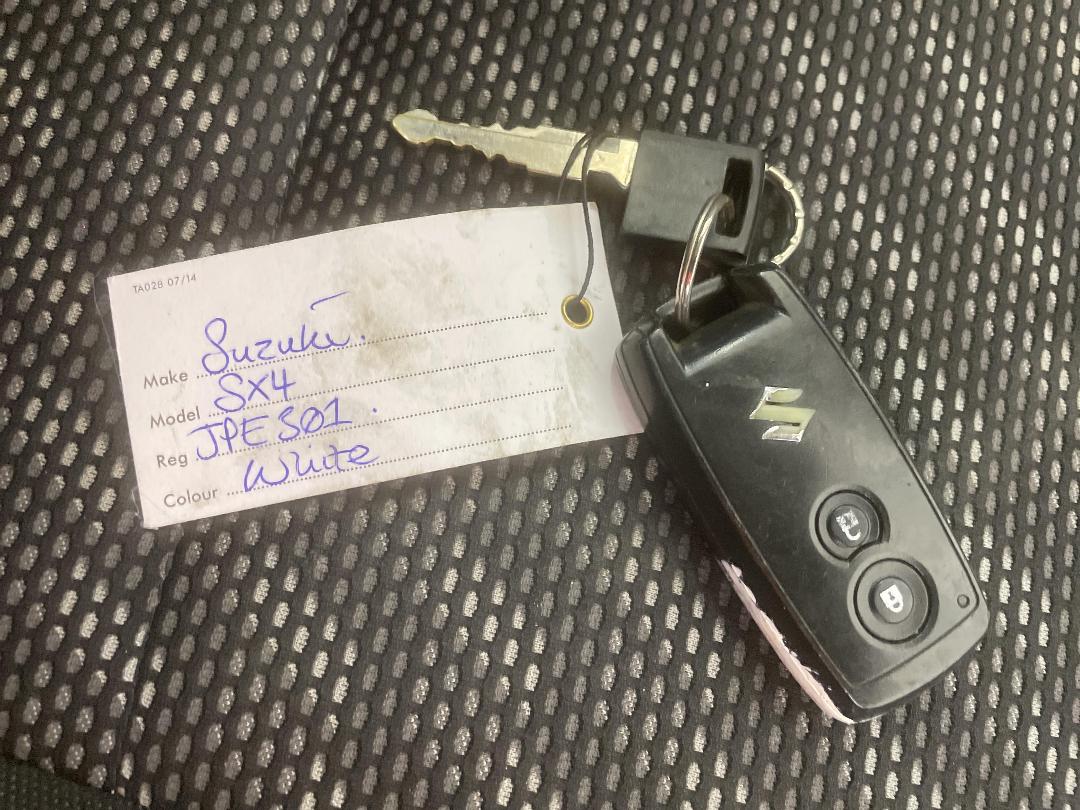 Photo '20' of Suzuki SX4 Photo '20' of Suzuki SX4