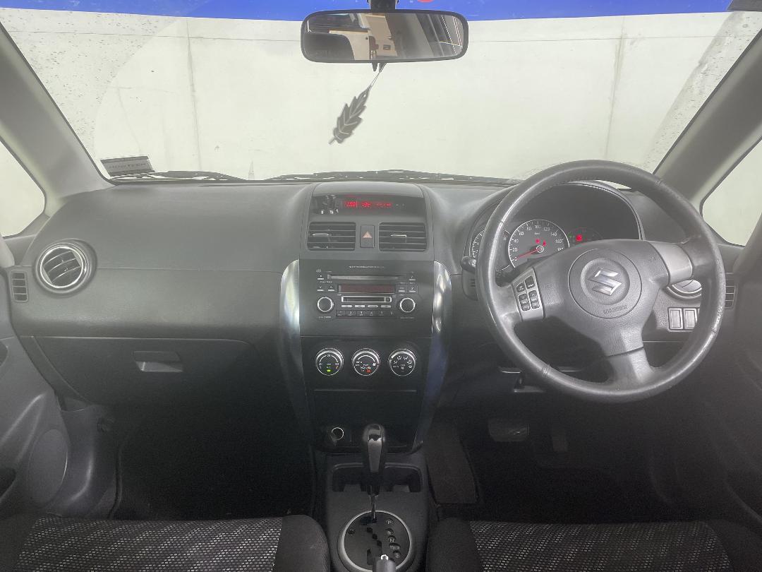 Photo '15' of Suzuki SX4 Photo '15' of Suzuki SX4