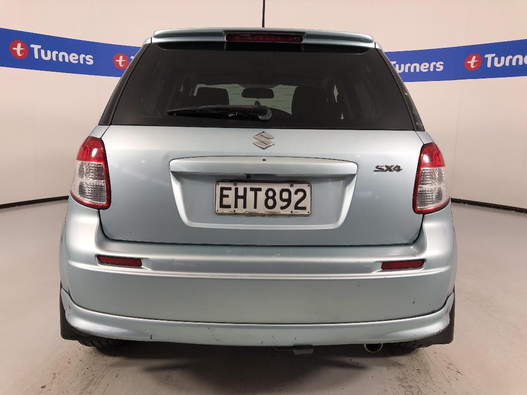 Photo '6' of Suzuki SX4