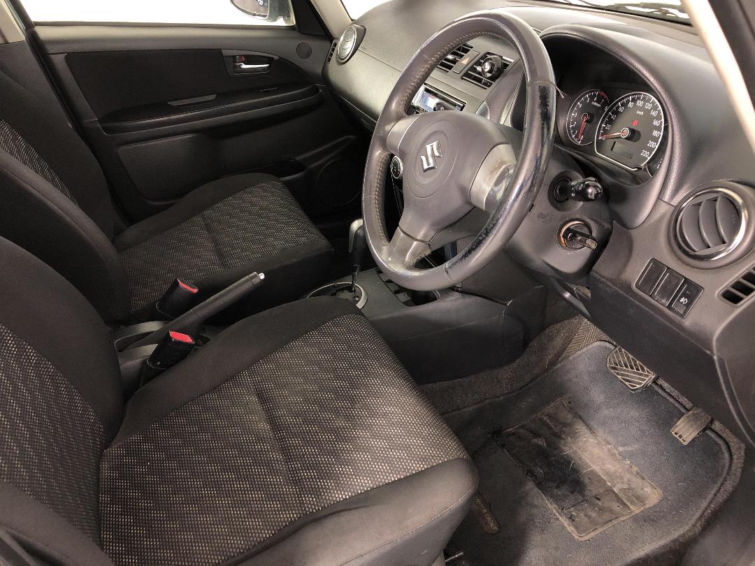 Photo '16' of Suzuki SX4