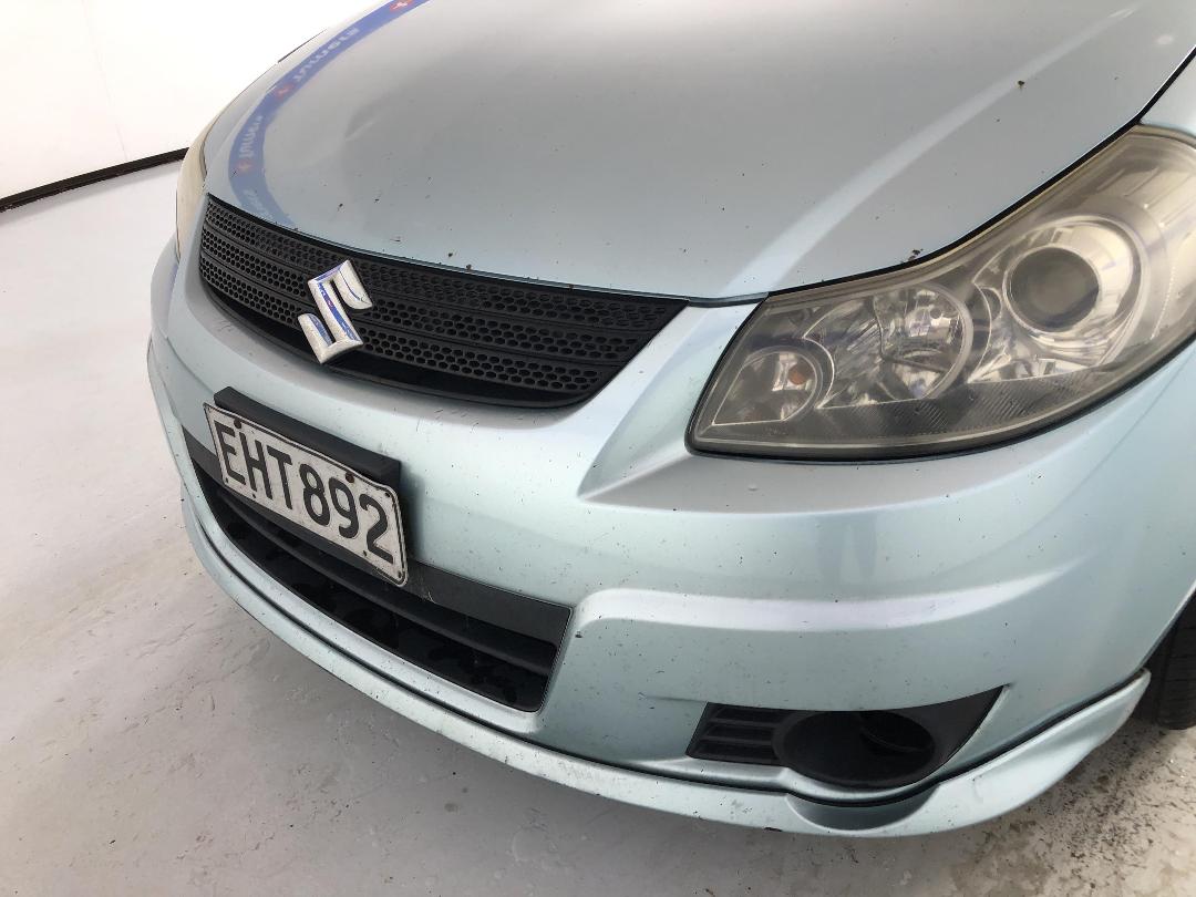 Photo '24' of Suzuki SX4