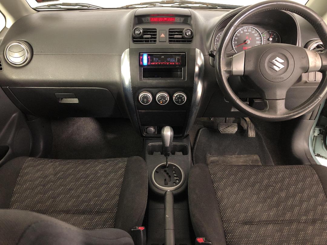 Photo '17' of Suzuki SX4