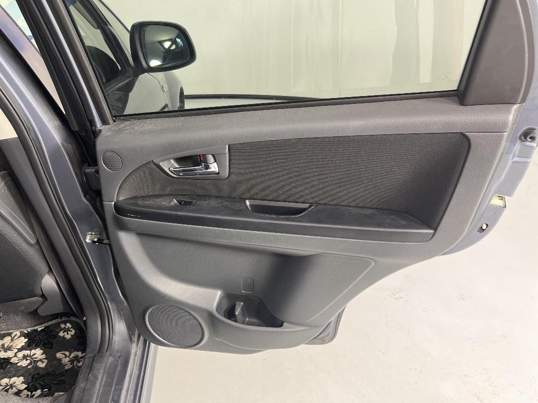 Photo '19' of Suzuki SX4