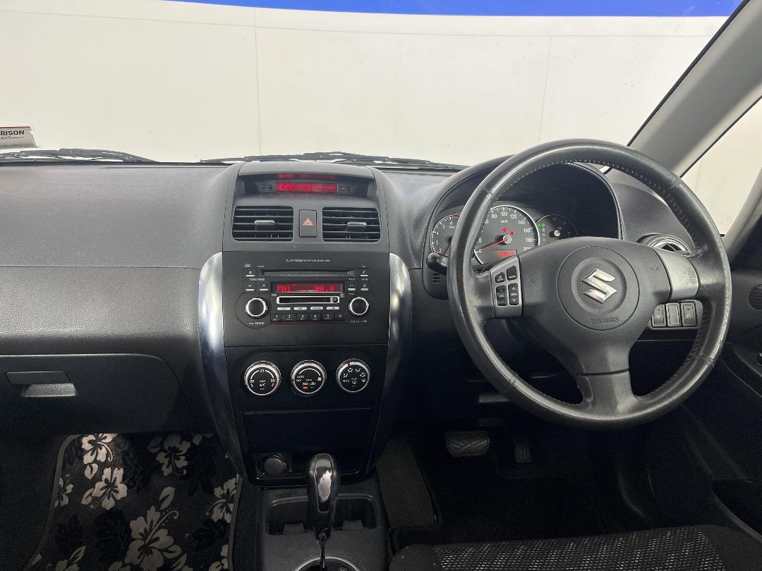 Photo '17' of Suzuki SX4