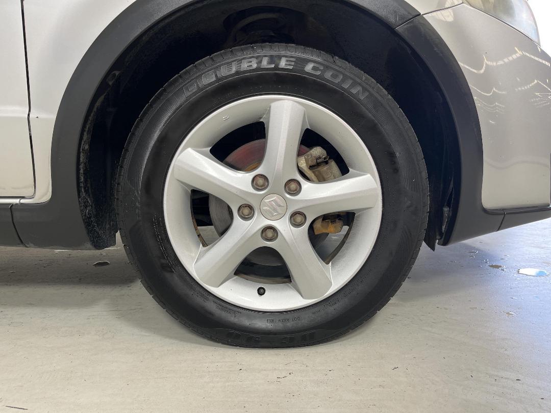 Photo '9' of Suzuki SX4