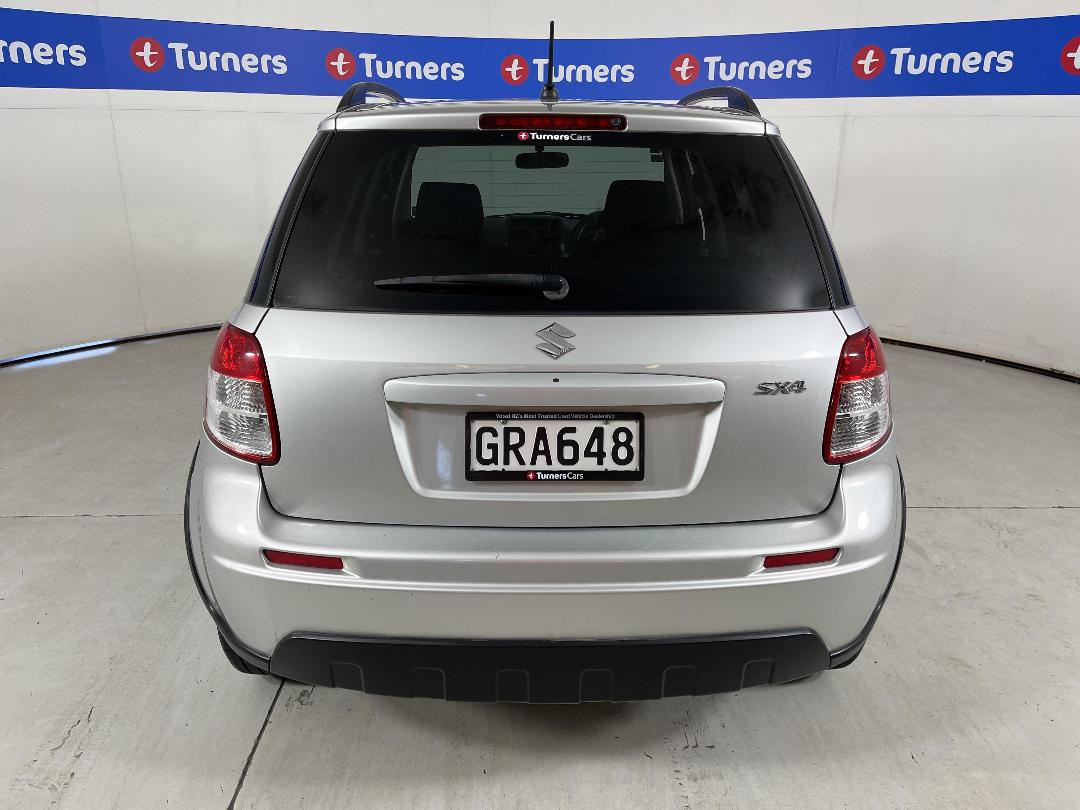 Photo '6' of Suzuki SX4