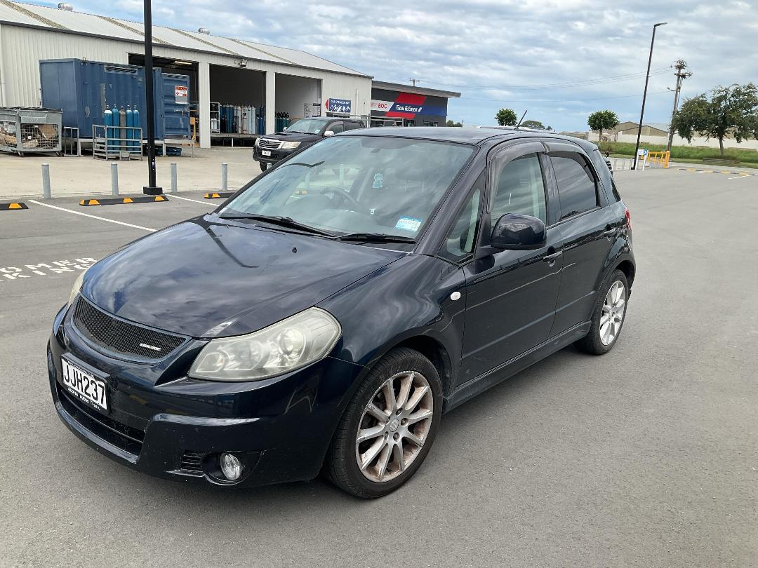 Photo '2' of Suzuki SX4