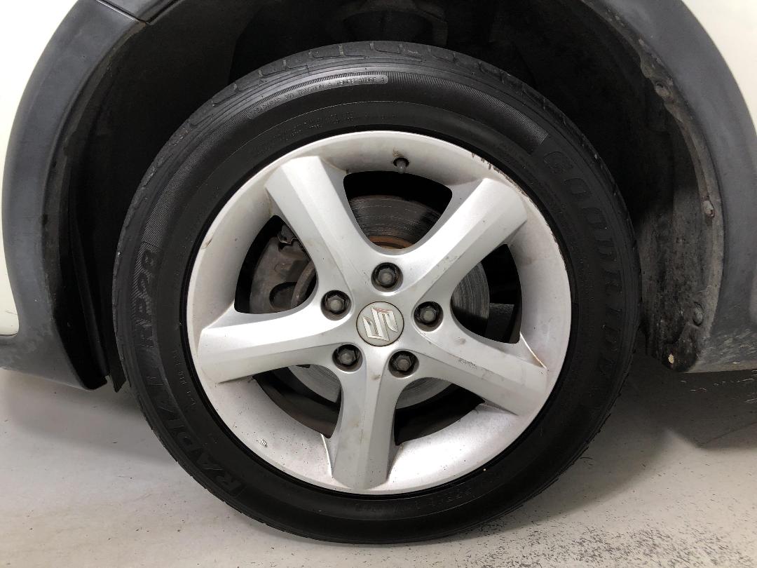 Photo '10' of Suzuki SX4