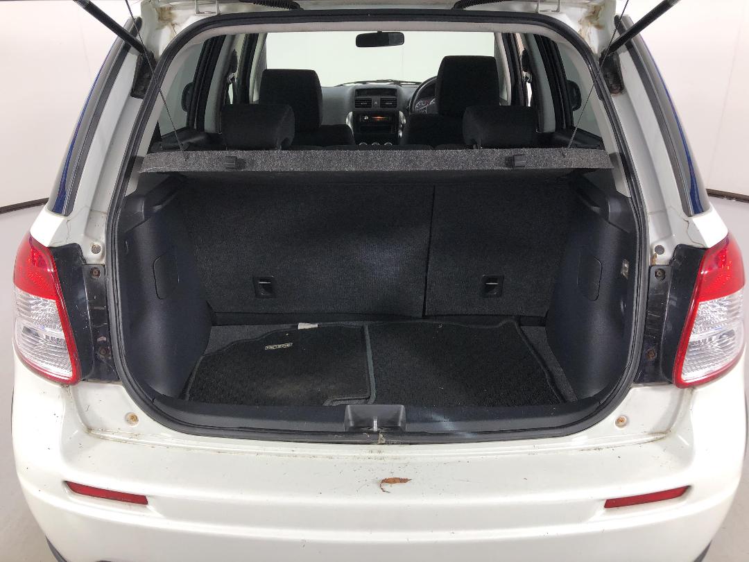 Photo '14' of Suzuki SX4