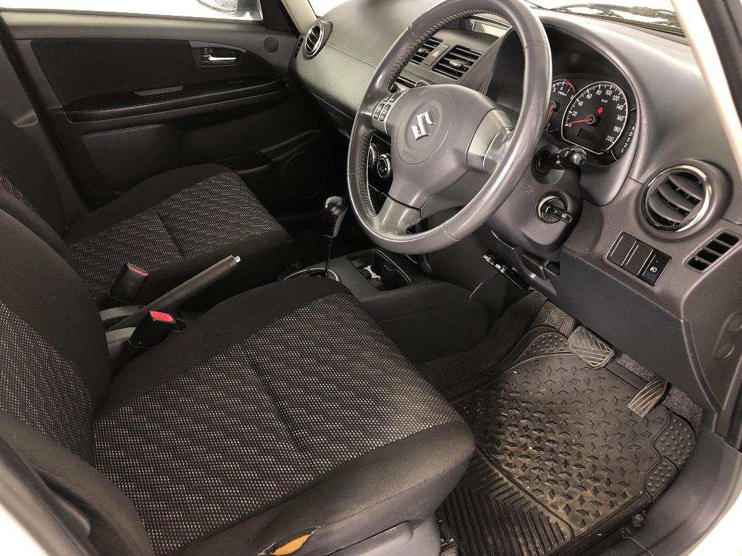 Photo '16' of Suzuki SX4