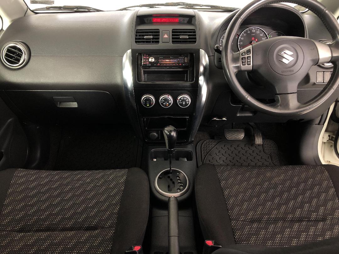 Photo '17' of Suzuki SX4