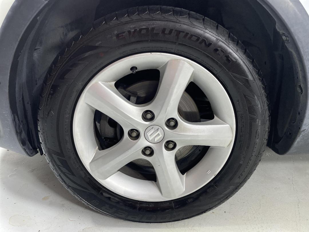 Photo '10' of Suzuki SX4 Photo '10' of Suzuki SX4