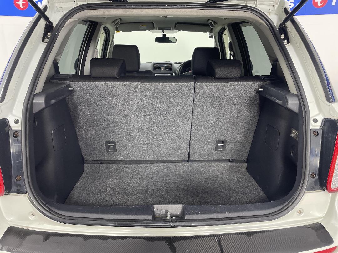 Photo '14' of Suzuki SX4 Photo '14' of Suzuki SX4