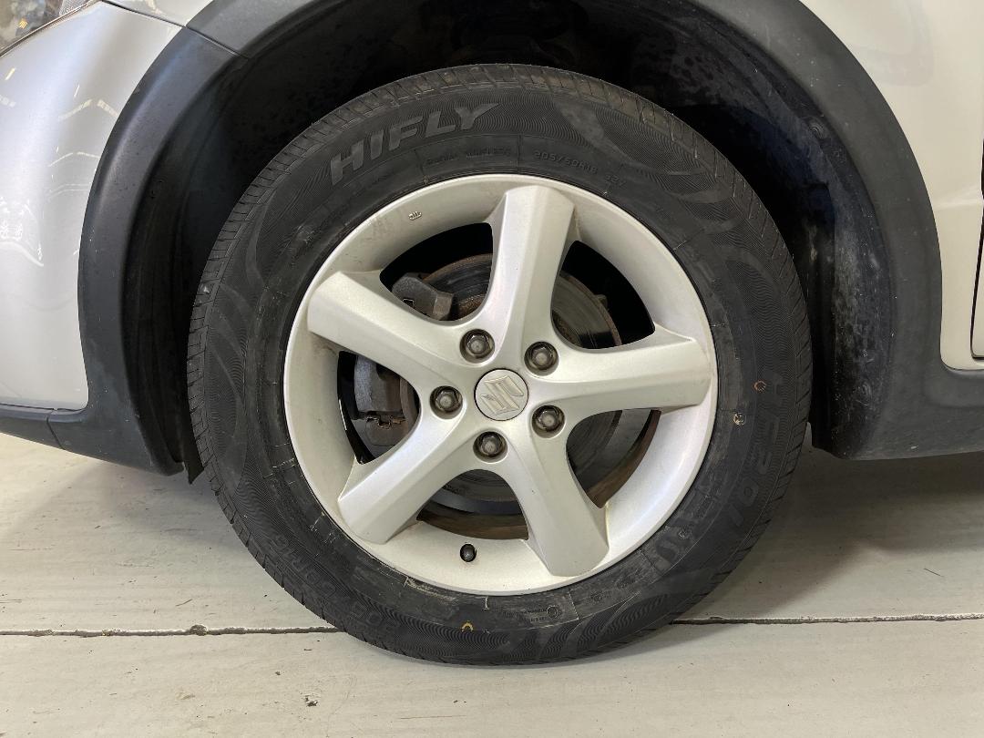 Photo '10' of Suzuki SX4