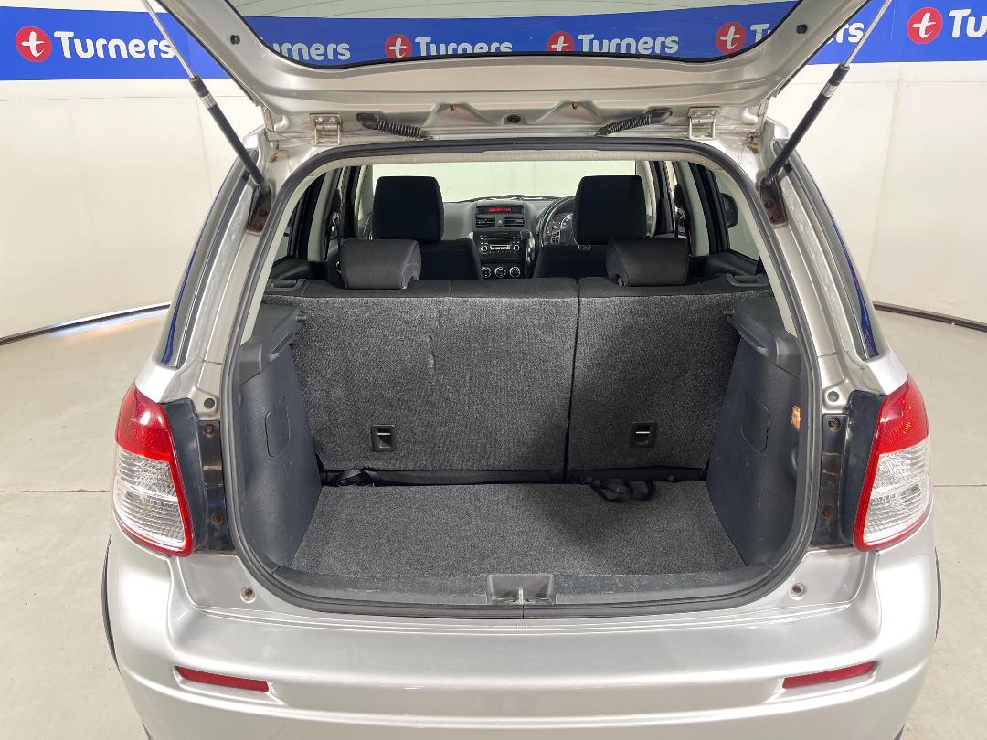 Photo '14' of Suzuki SX4