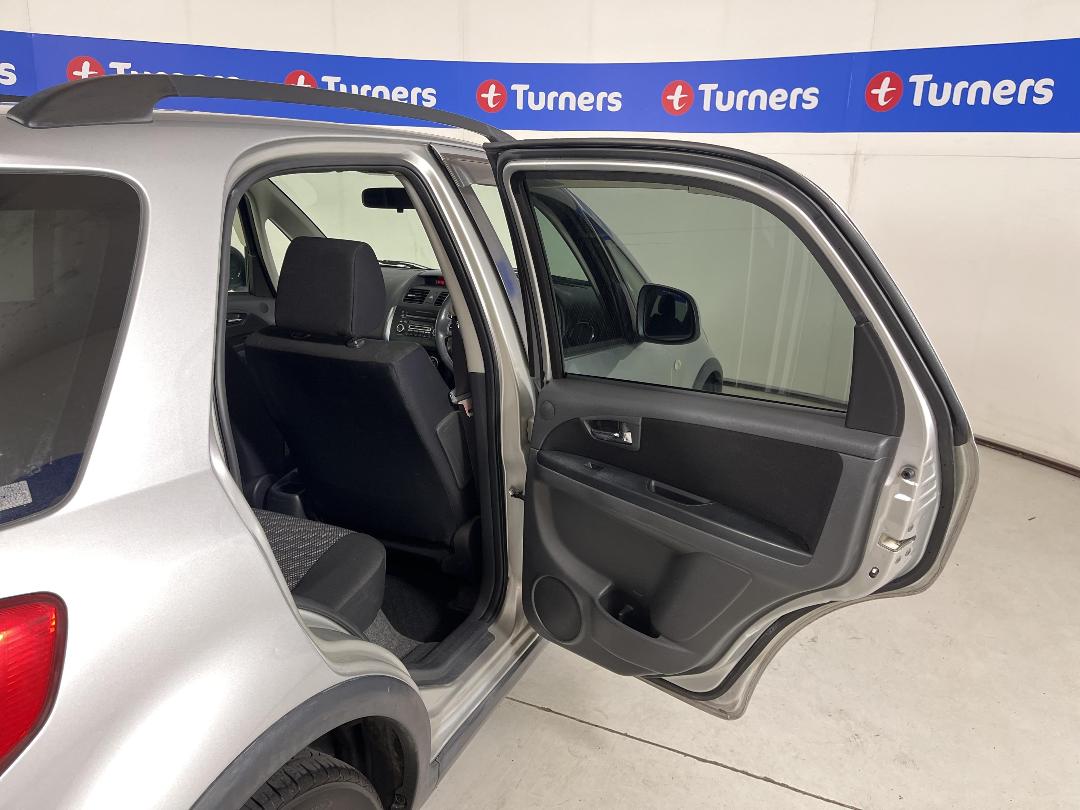 Photo '19' of Suzuki SX4