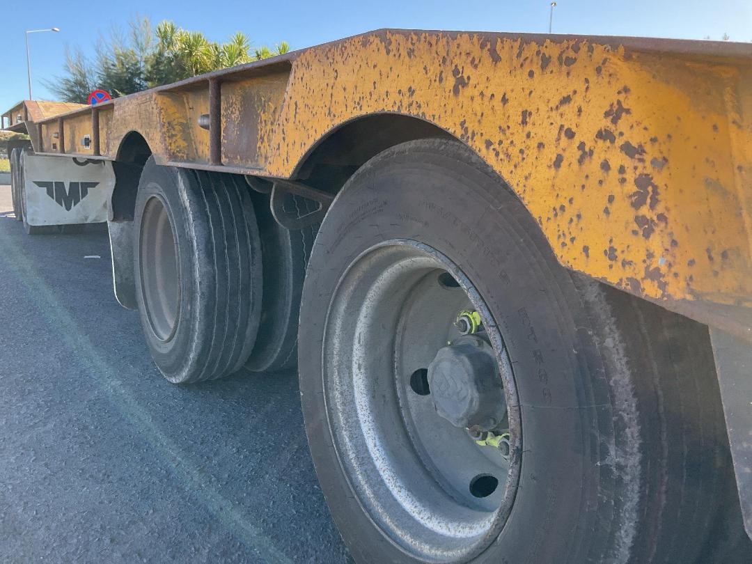 Photo '40' of TMC 4H 3162 Transporter Trailer