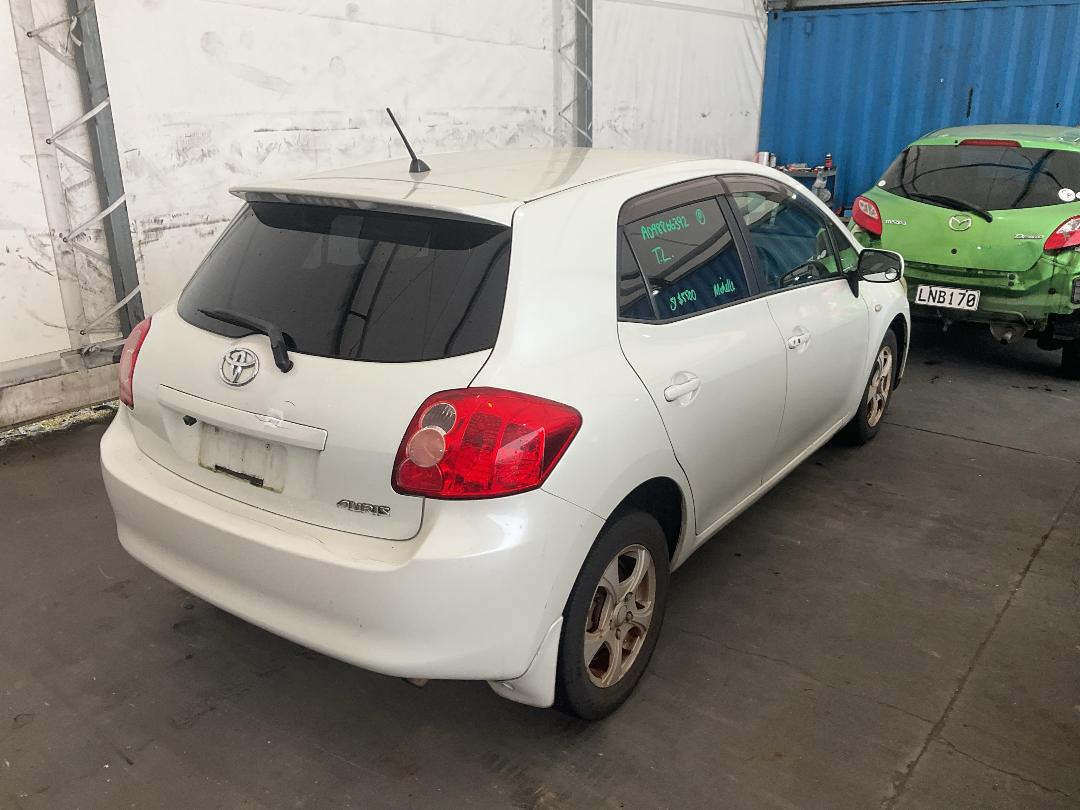 Photo '12' of Toyota Auris