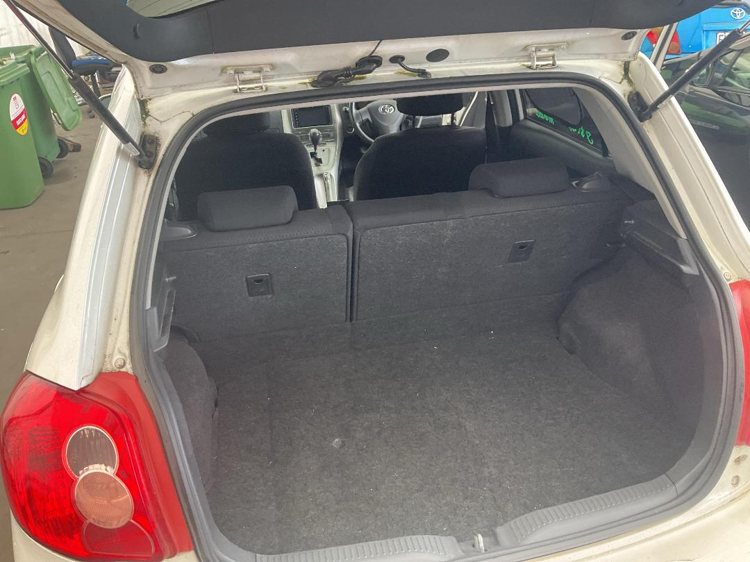 Photo '23' of Toyota Auris