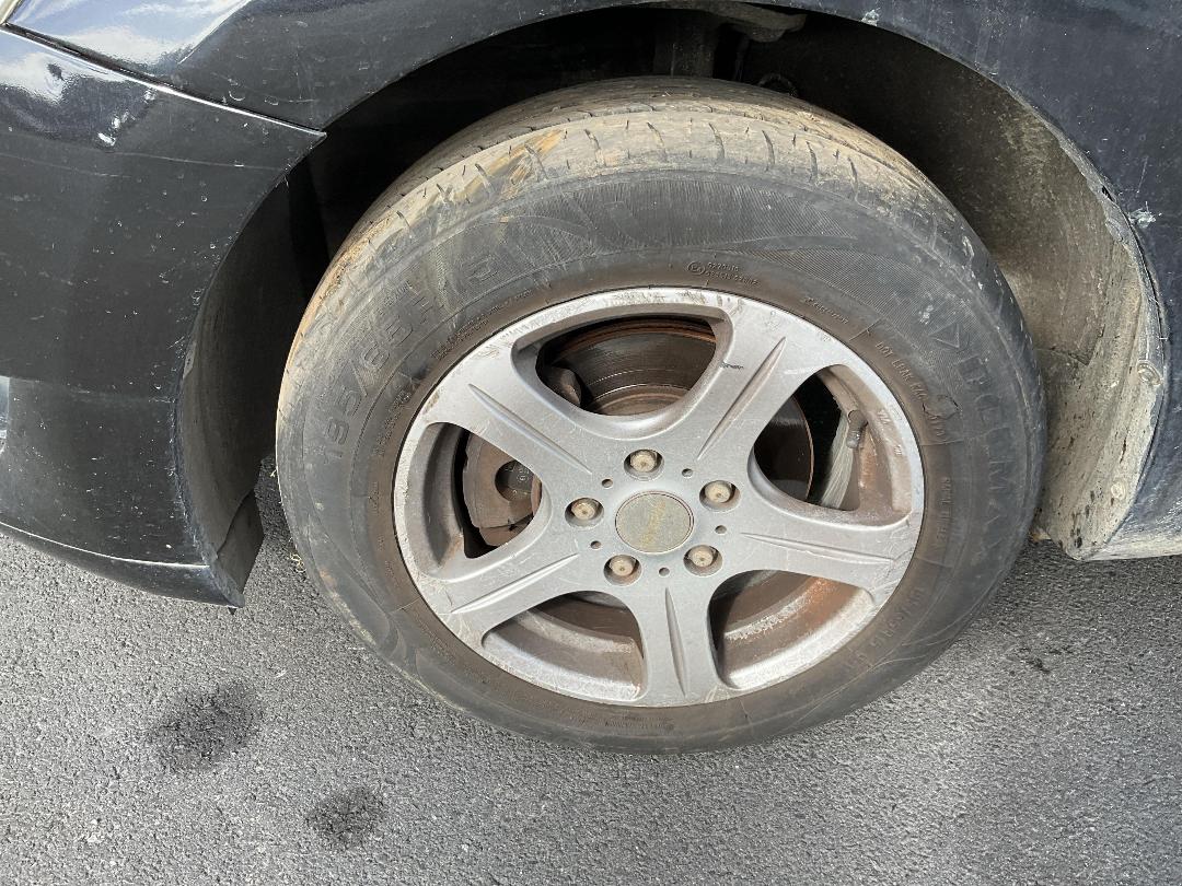 Photo '10' of Toyota Auris