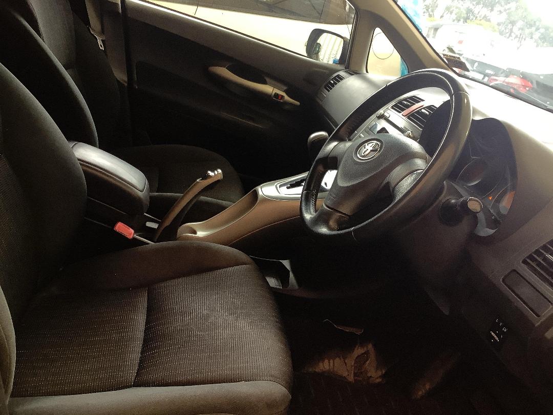 Photo '8' of Toyota Auris Photo '8' of Toyota Auris