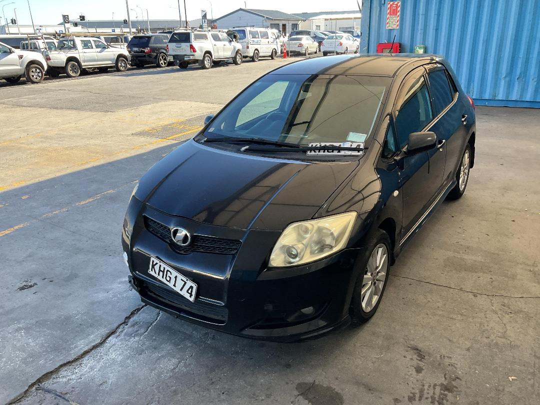 Photo '6' of Toyota Auris