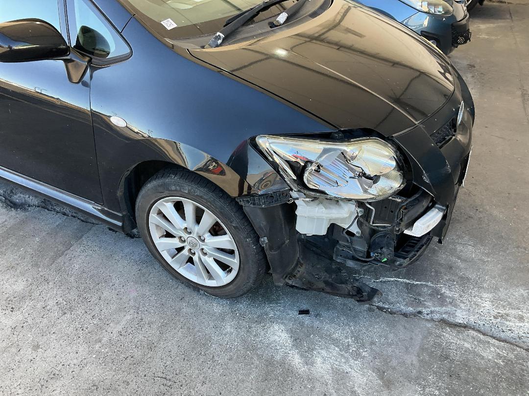 Photo '4' of Toyota Auris