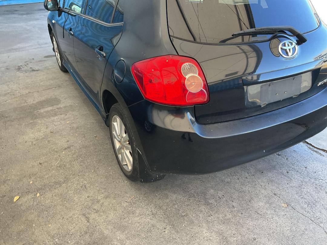 Photo '12' of Toyota Auris