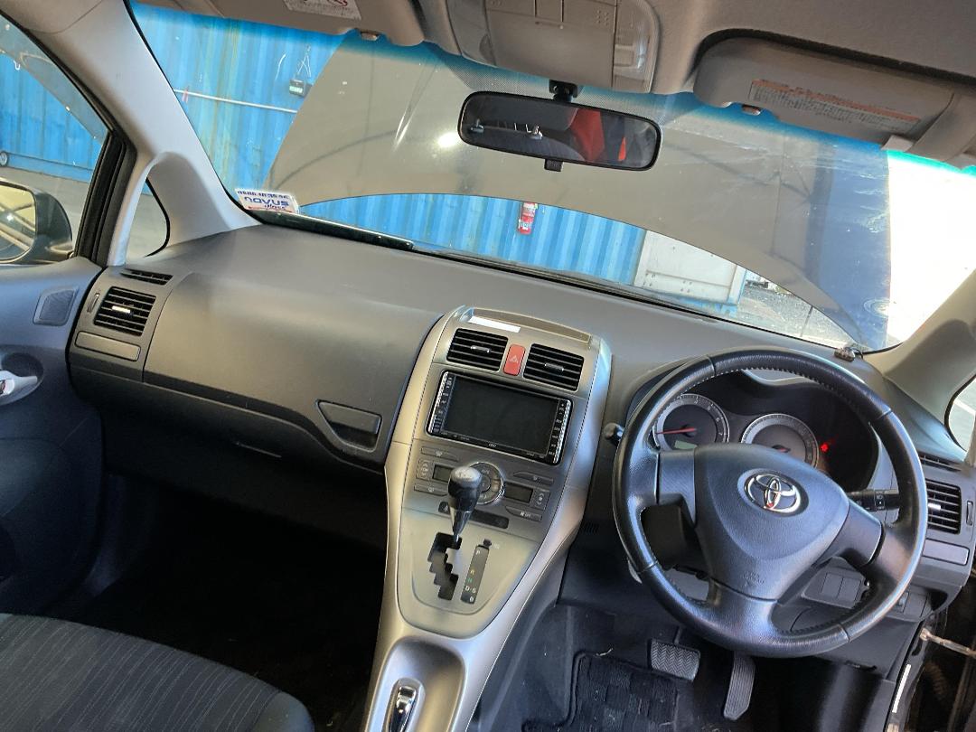 Photo '24' of Toyota Auris