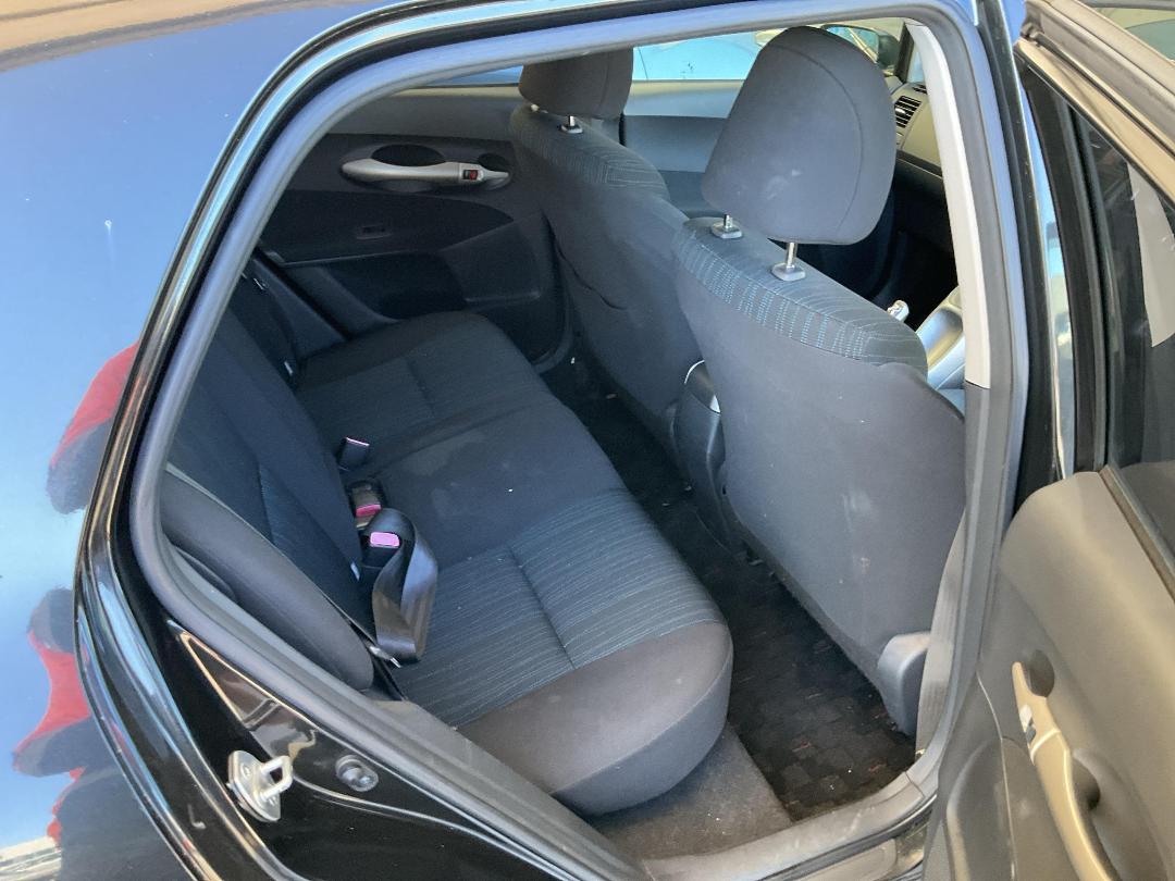 Photo '23' of Toyota Auris