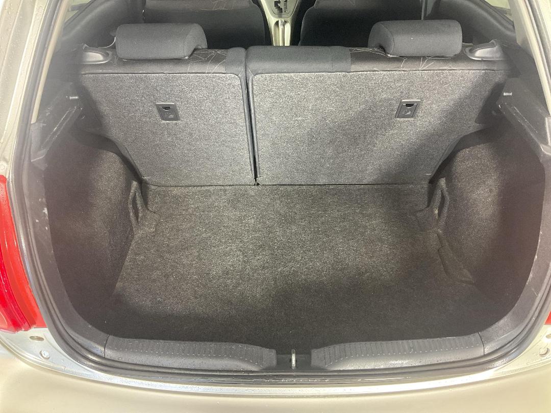 Photo '14' of Toyota Auris Photo '14' of Toyota Auris