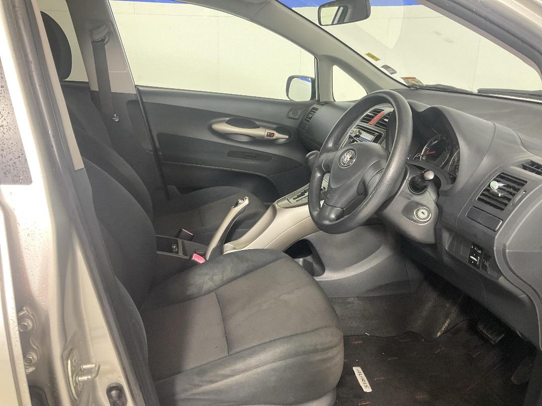 Photo '16' of Toyota Auris Photo '16' of Toyota Auris