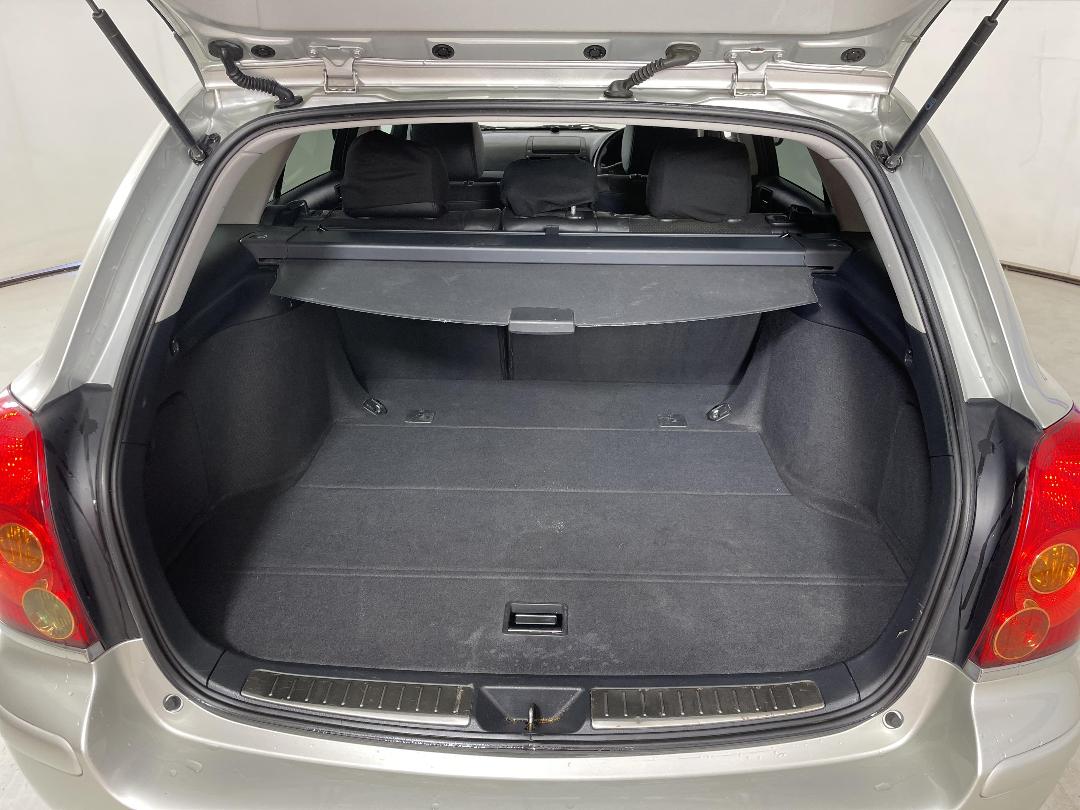 Photo '14' of Toyota Avensis Photo '14' of Toyota Avensis