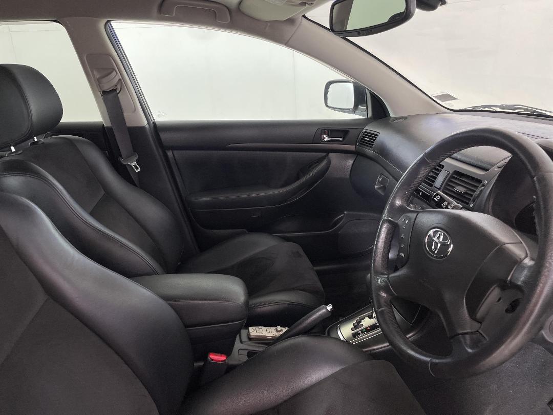 Photo '16' of Toyota Avensis Photo '16' of Toyota Avensis