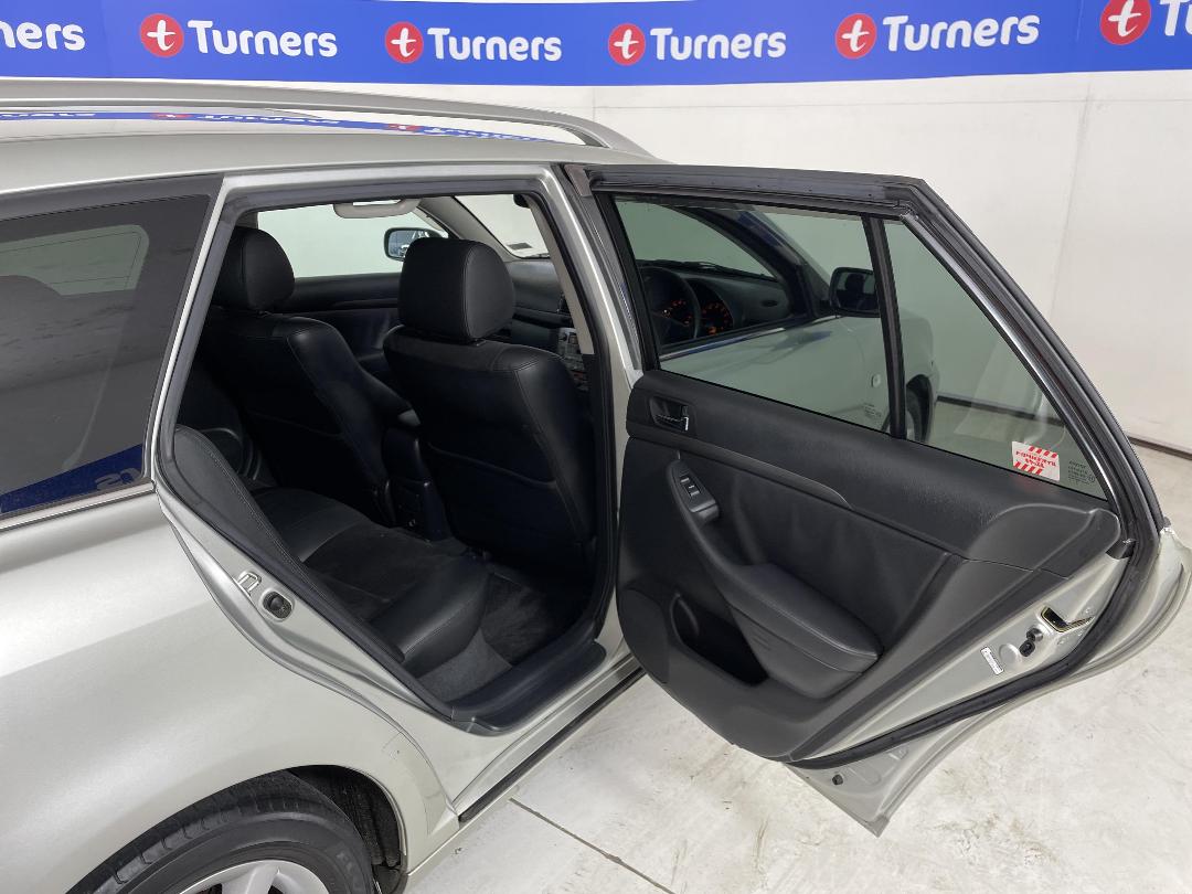 Photo '19' of Toyota Avensis Photo '19' of Toyota Avensis