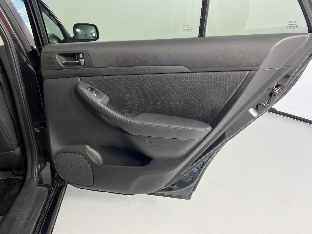 Photo '19' of Toyota Avensis Photo '19' of Toyota Avensis