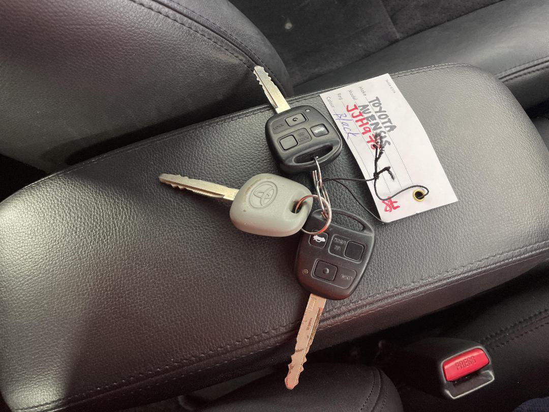 Photo '22' of Toyota Avensis Photo '22' of Toyota Avensis