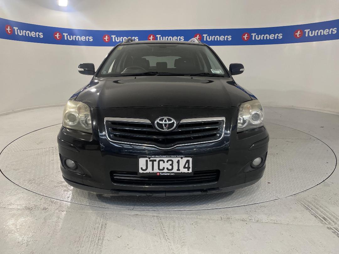 Photo '2' of Toyota Avensis