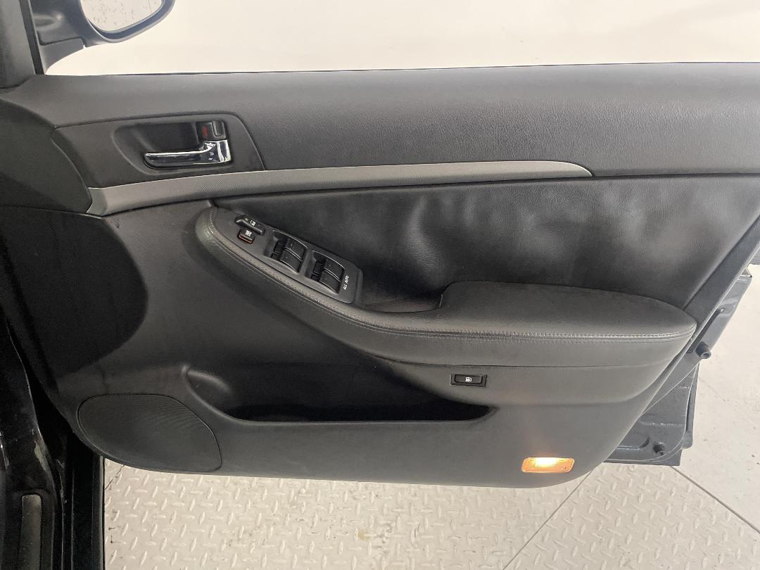 Photo '15' of Toyota Avensis