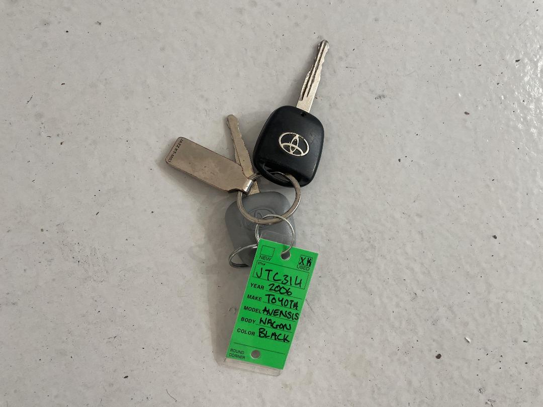 Photo '22' of Toyota Avensis