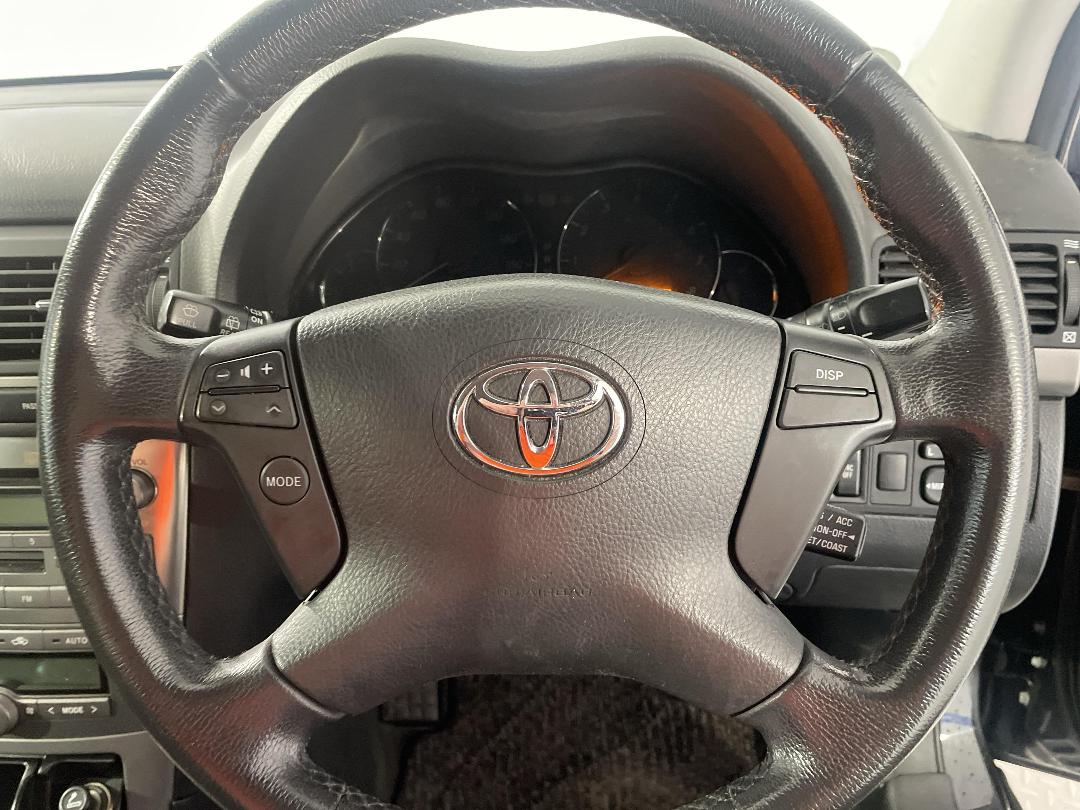 Photo '28' of Toyota Avensis