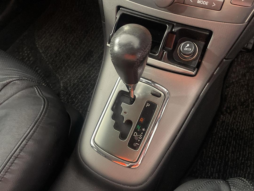 Photo '33' of Toyota Avensis