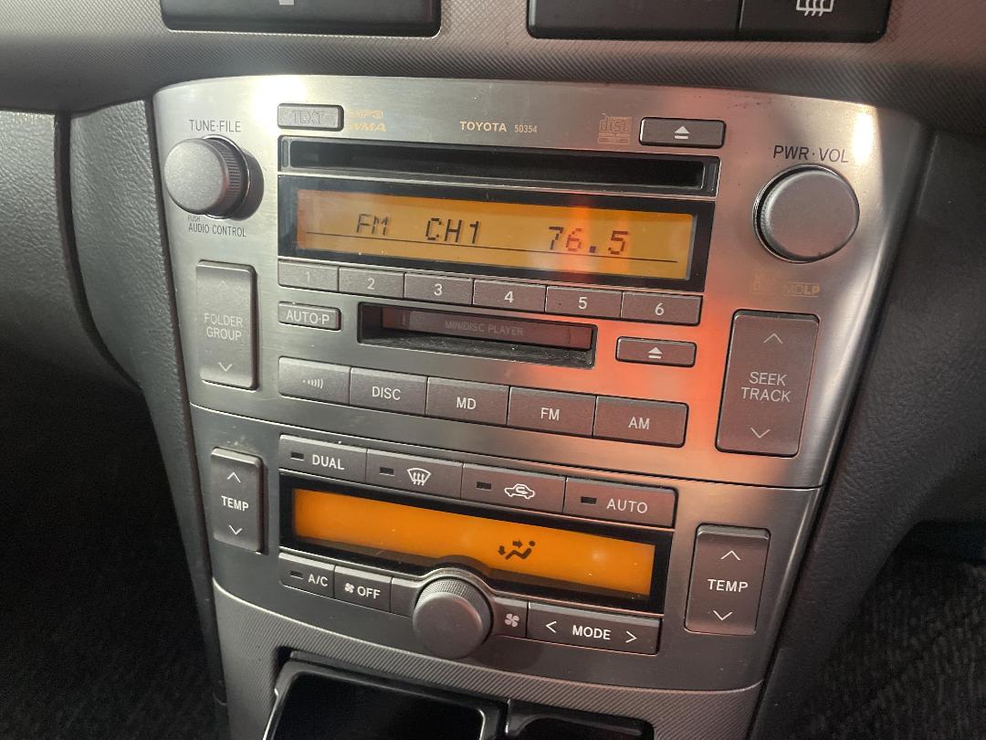 Photo '32' of Toyota Avensis