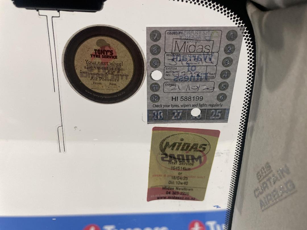 Photo '35' of Toyota Avensis