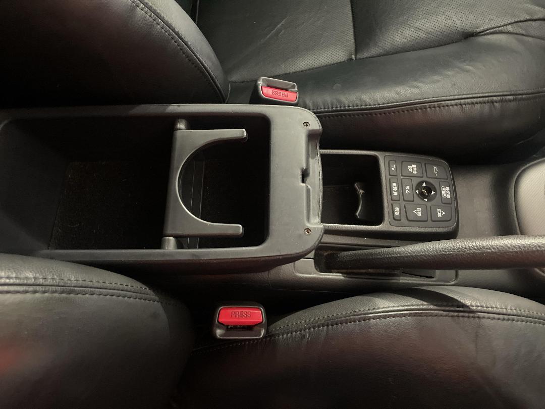 Photo '34' of Toyota Avensis