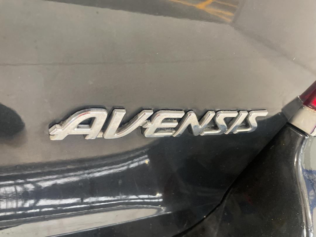 Photo '38' of Toyota Avensis