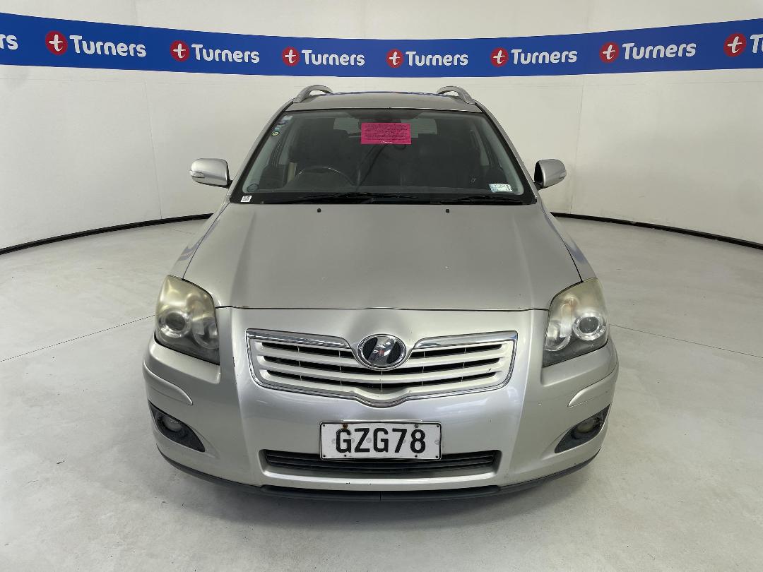 Photo '3' of Toyota Avensis