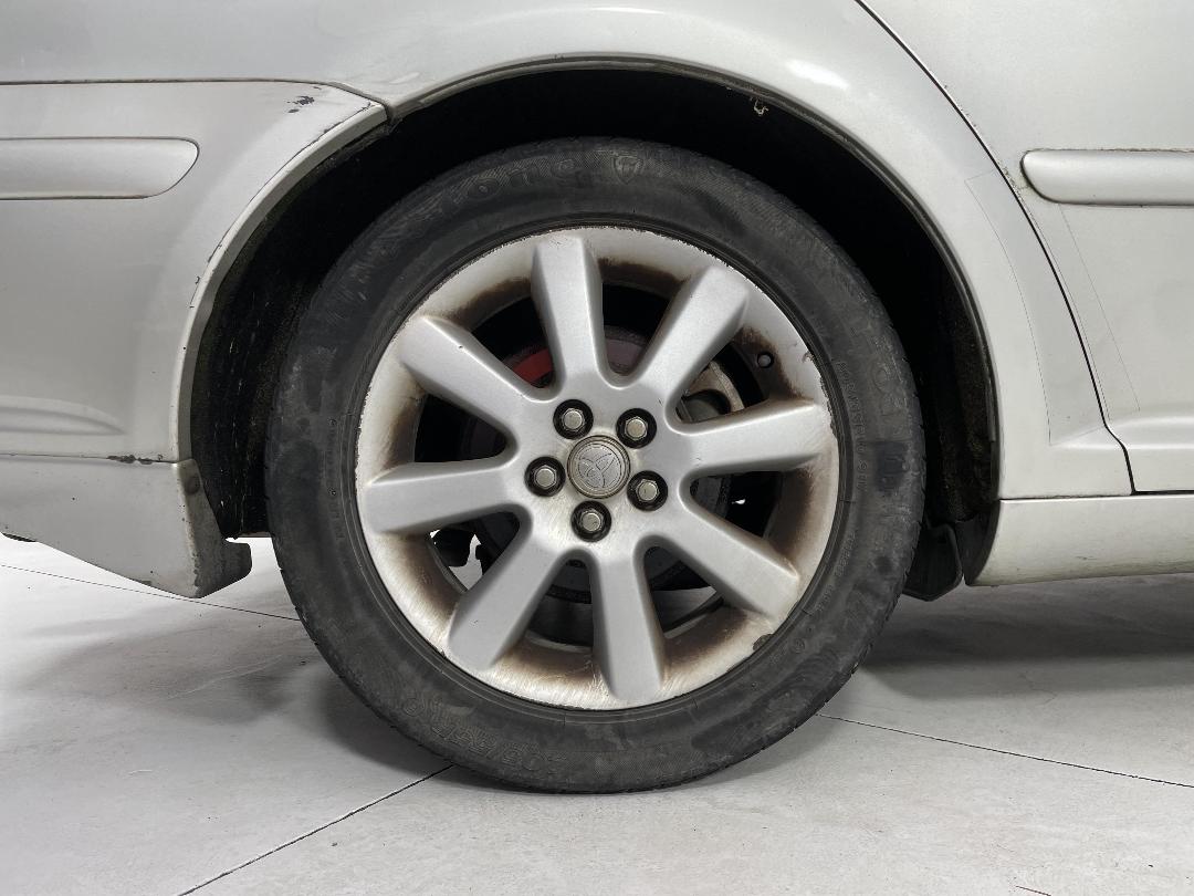 Photo '8' of Toyota Avensis