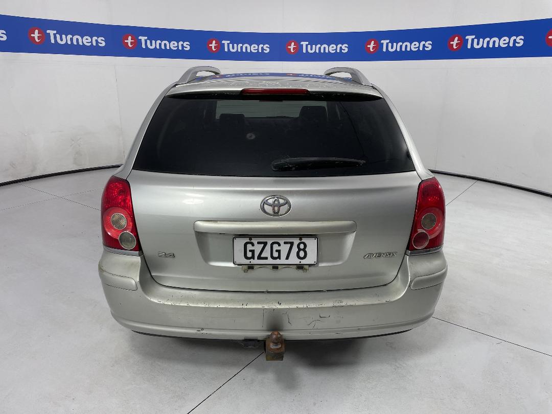Photo '9' of Toyota Avensis
