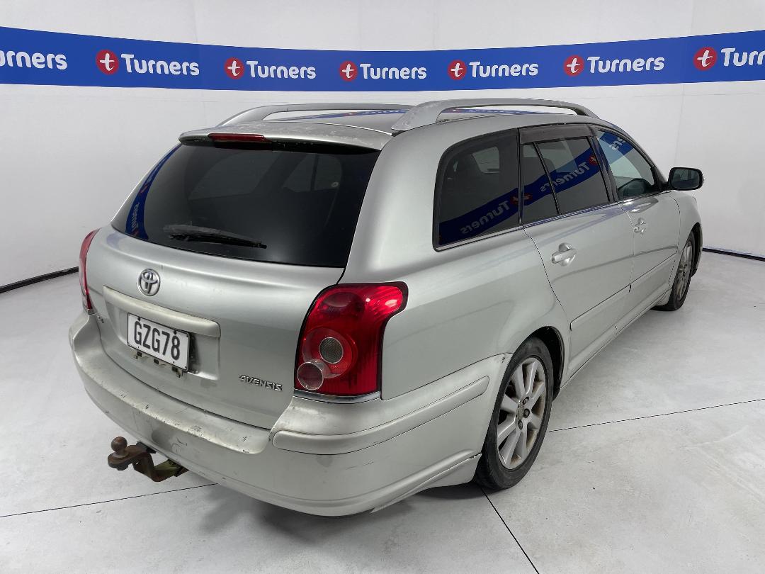 Photo '7' of Toyota Avensis
